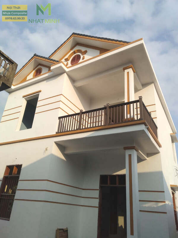 Lan can gỗ nhựa ban công
