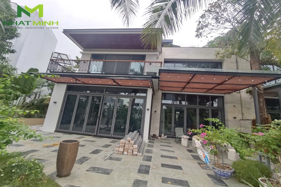 Lát sàn gỗ nhựa ngoài trời cho nhà chị Ngọc, Ecopark