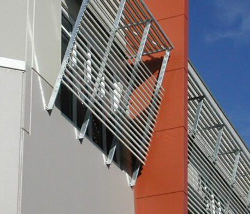 Lam nhôm chắn nắng 85C Sun Louver (nhà sản xuất Austrong)