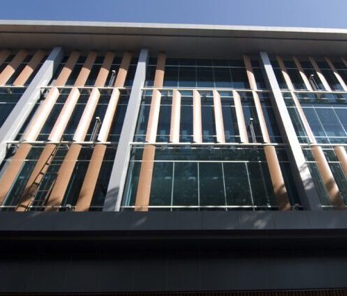 Lam nhôm chắn nắng Aeroscreen Sun Louver (nhà sản xuất Austrong)