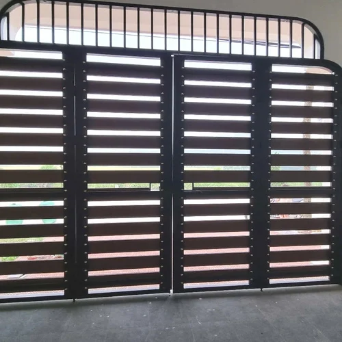 Thi công cổng gỗ nhựa ngoài trời Thanh Liêm - Hà Nam