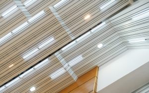 Trần nhôm Austrong, thi công cho trường THCS Lê Quý Đôn